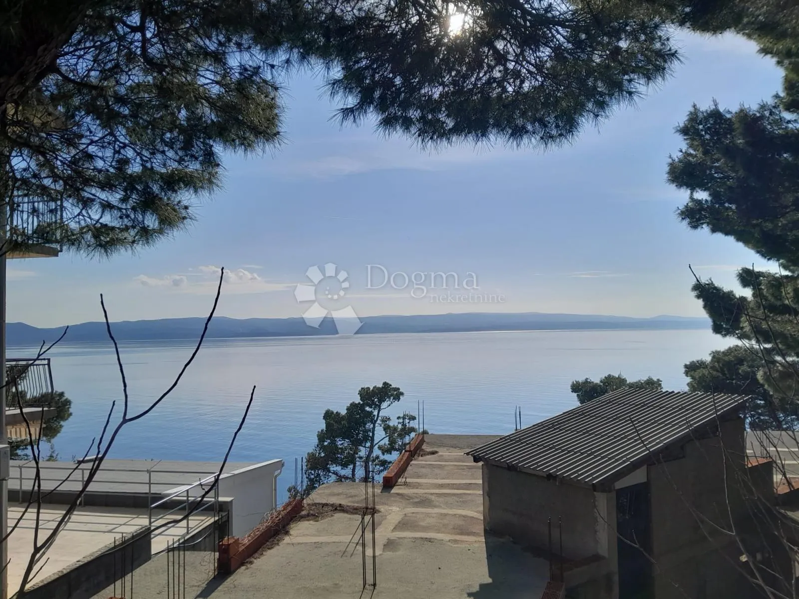 građevinsko zemljište brela 1070m2 - slika 3