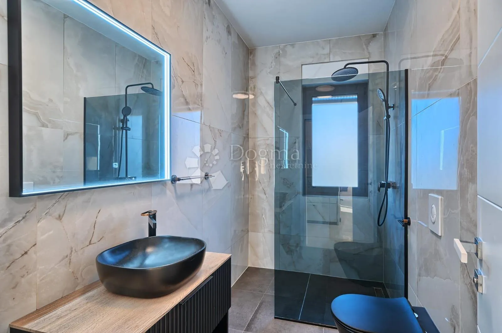 primošten - top villa s bazenom i pogledom na primošten - slika 15