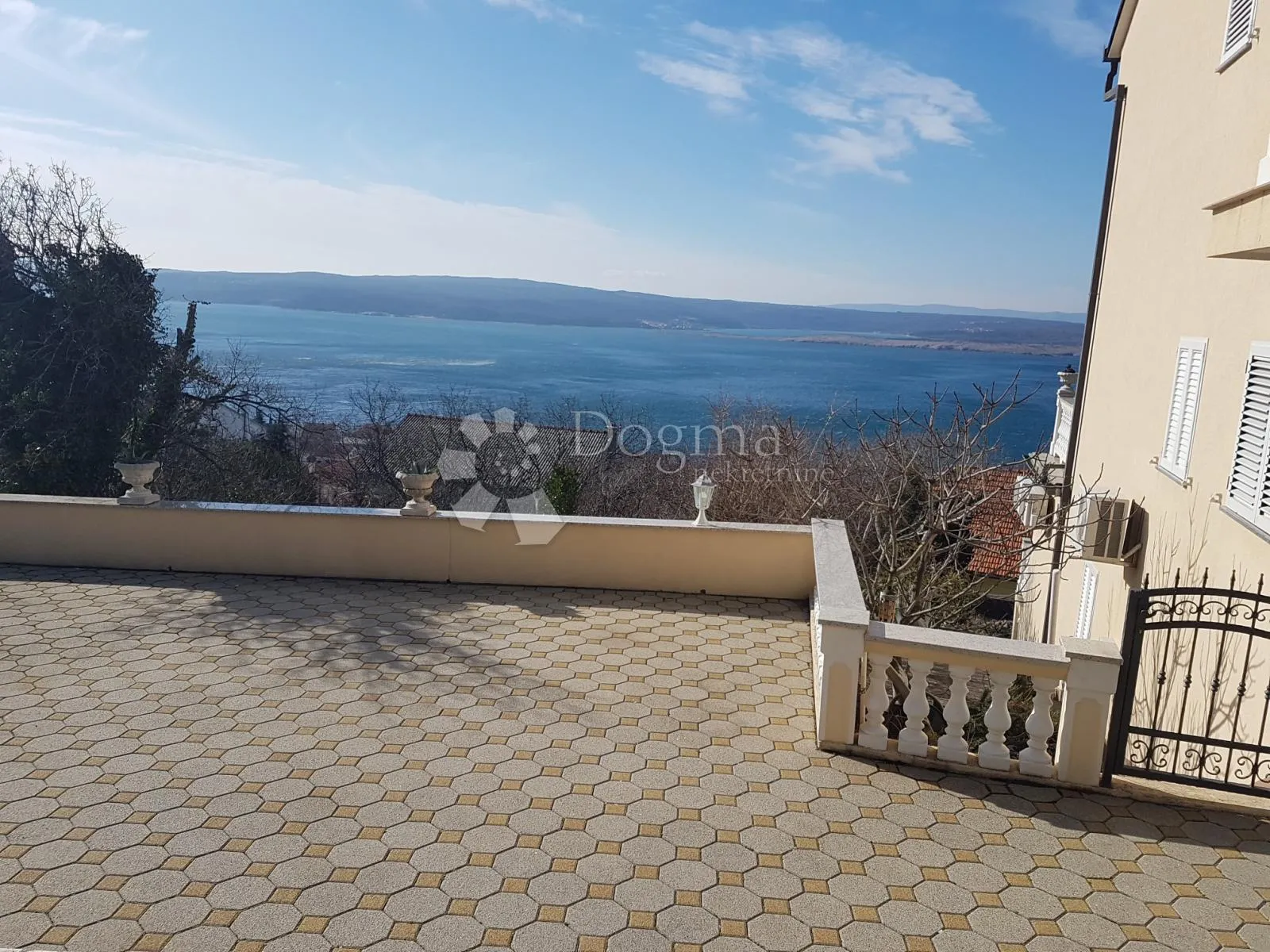 kuća sa prekrasnim pogledom - slika 36