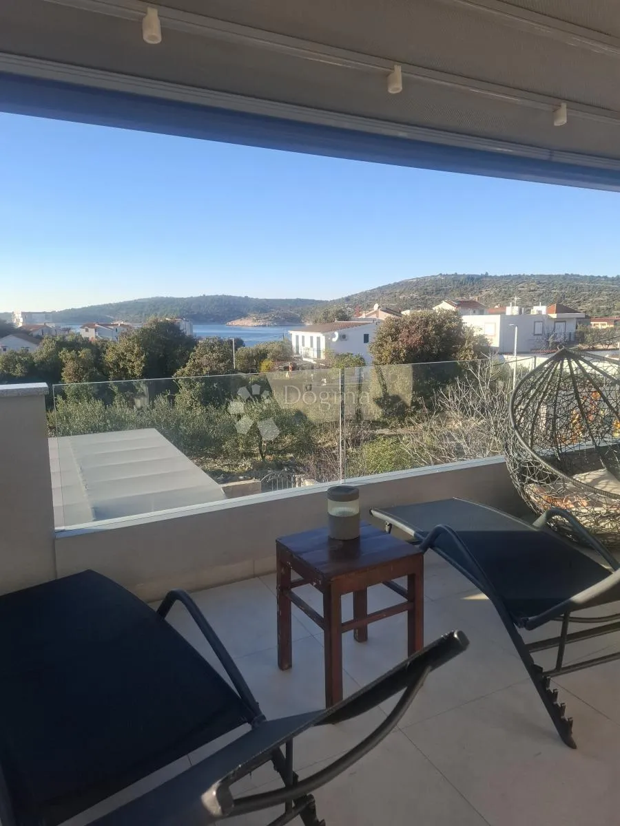 kuća s bazenom 70 metara od plaže - slika 35