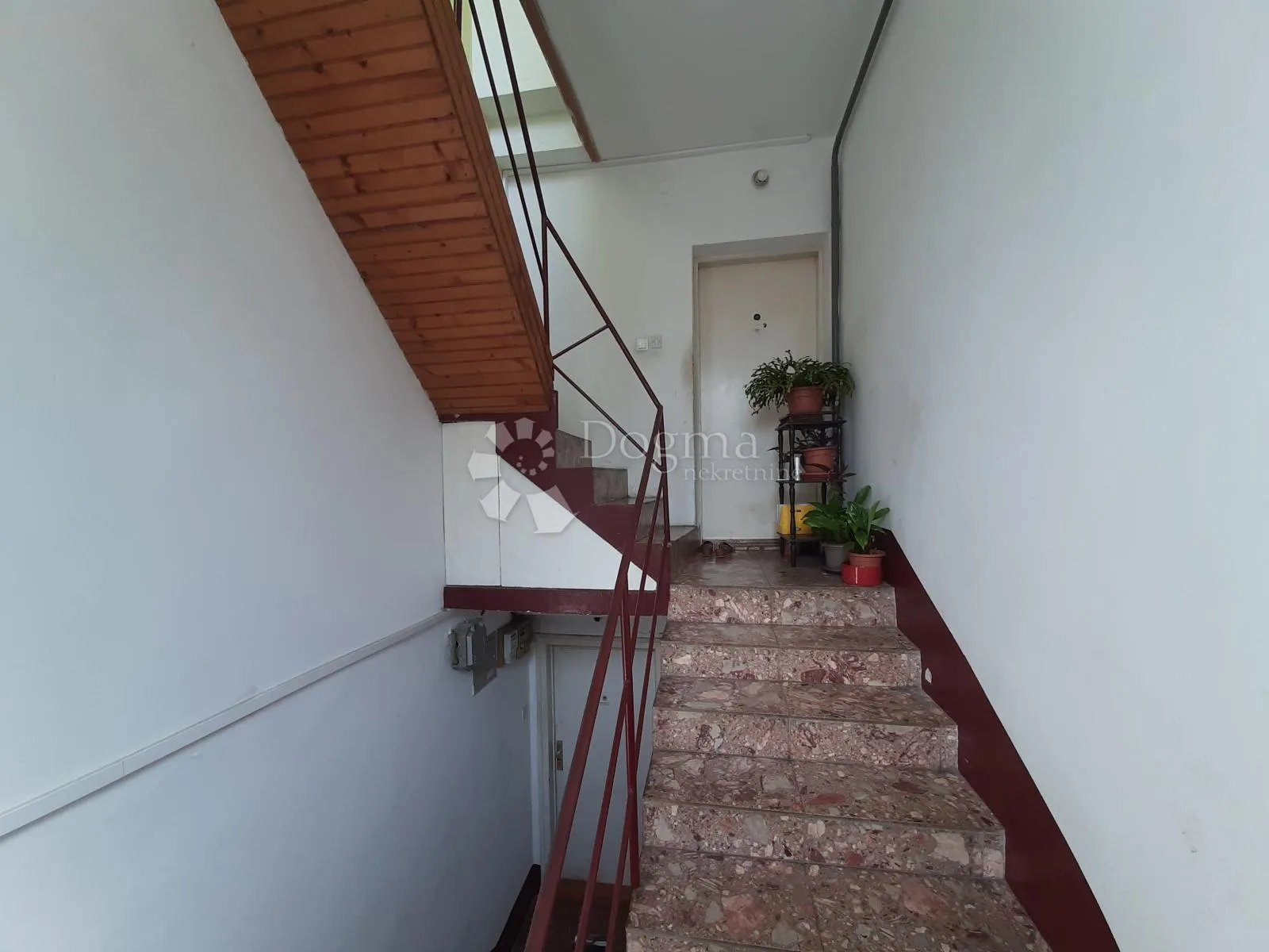 trešnjevka, blizu selske: 4-soban stan u potkrovlju, 51 m2 - slika 23