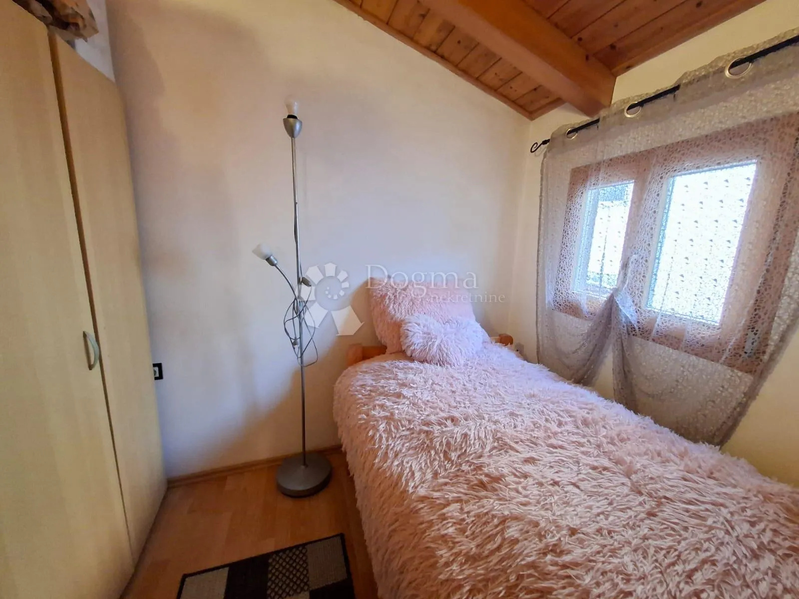 buje - renovirana kamena kuća u starogradskoj jezgri 4ss+db - slika 10