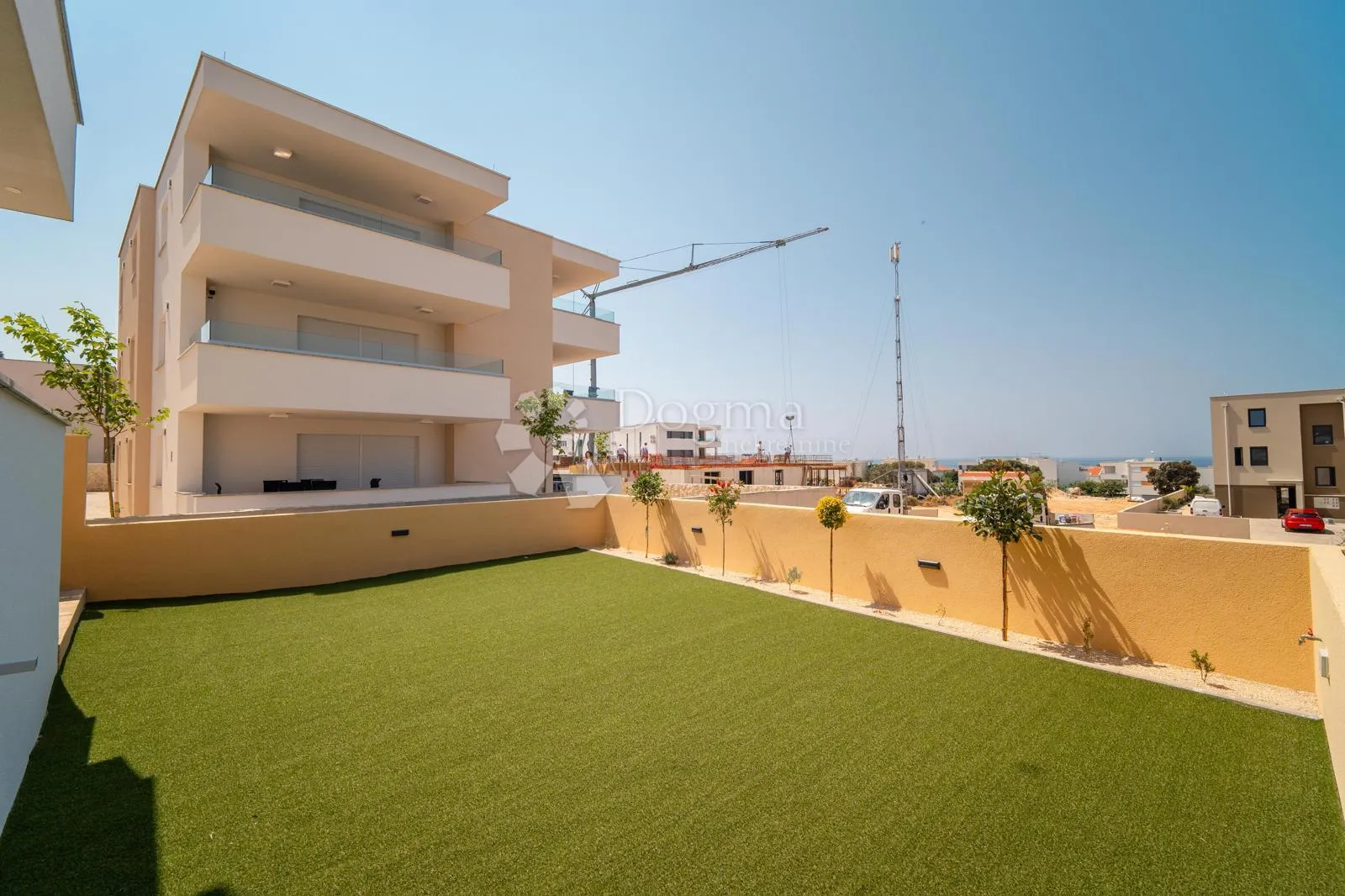 useljiva novogradnja u novalji - samo 800m od plaže - slika 6