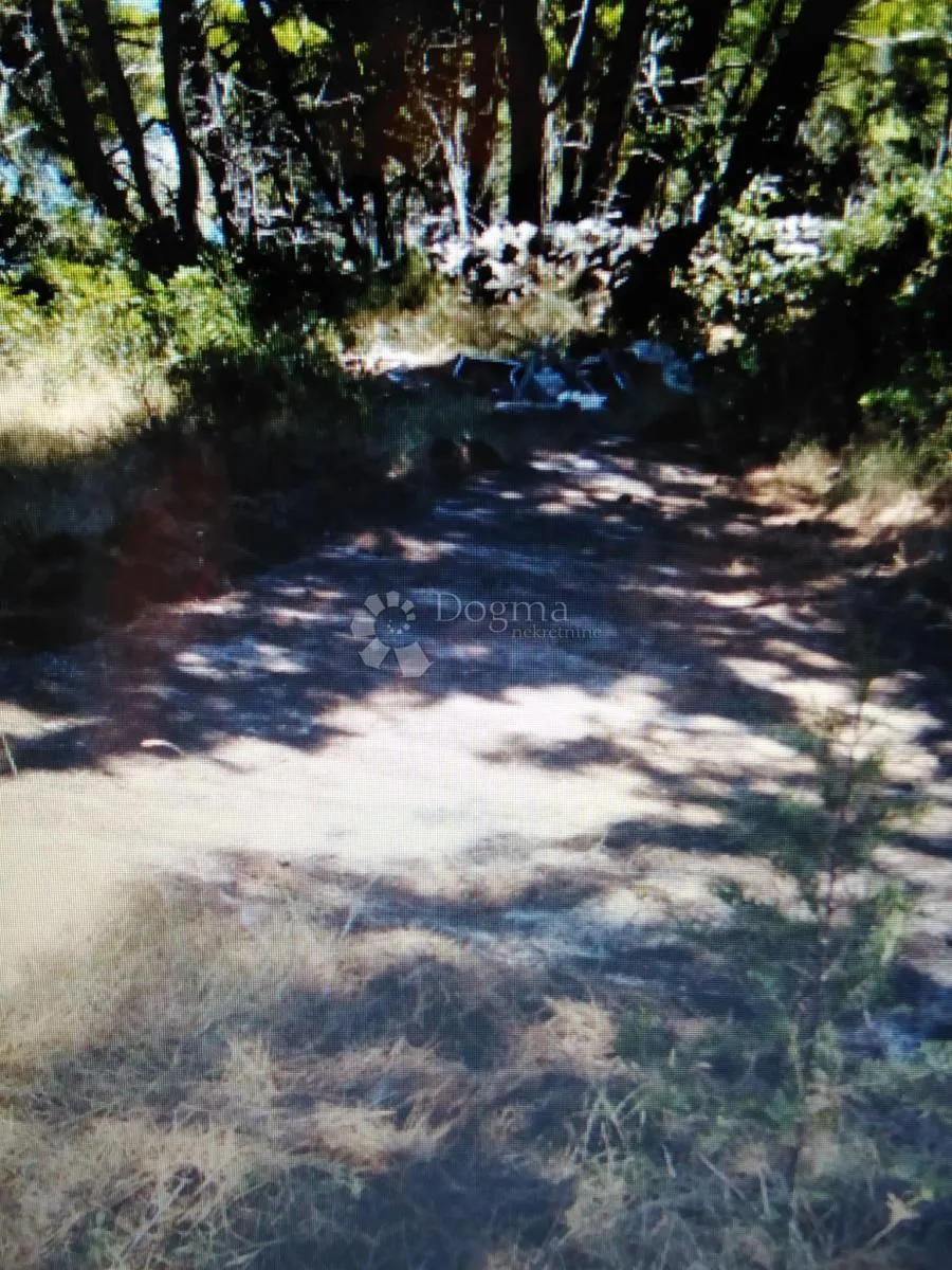 otok brač, splitska, zemljište 500 m2, 100 m od mora - slika 10