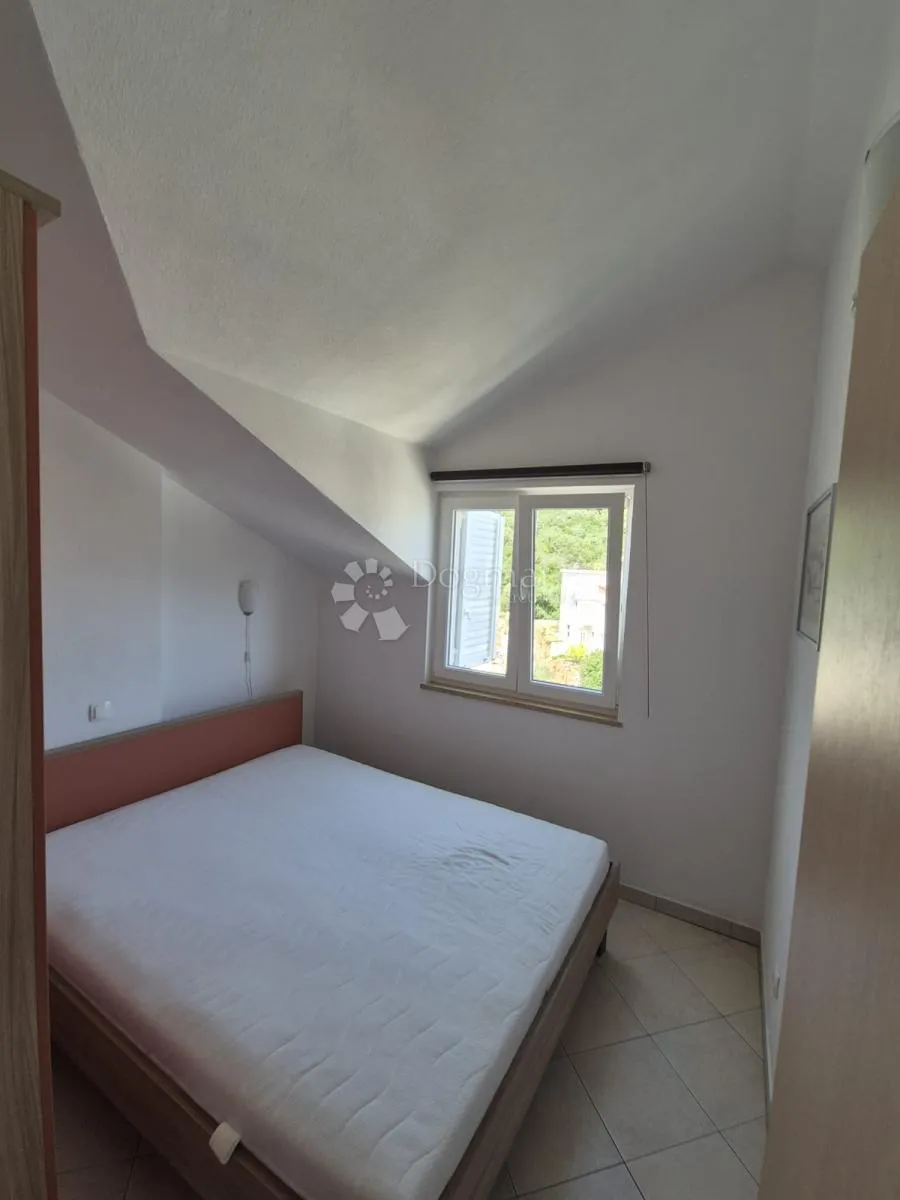stan s panoramskim pogledom na more, trogir / čiovo - miševac - slika 13