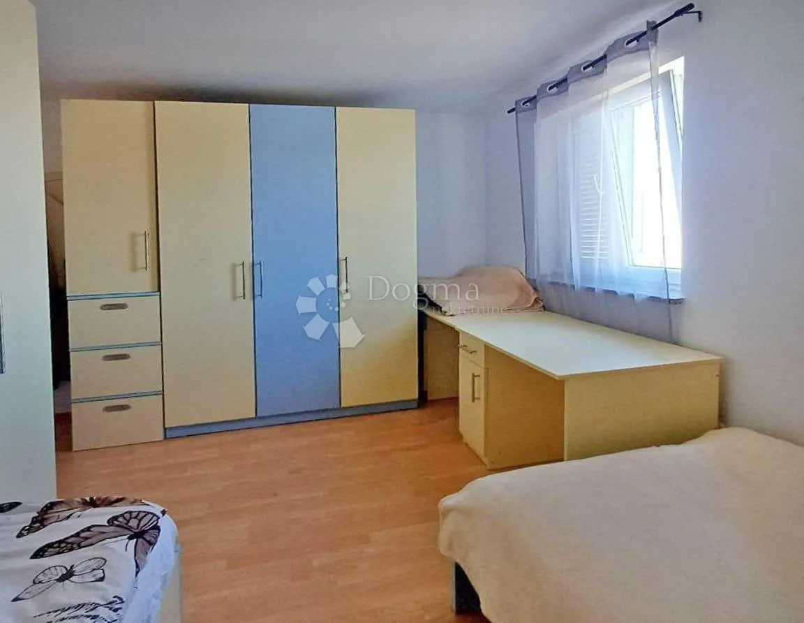poreč (okolica) - namješten stan sa 2ss+db - slika 8
