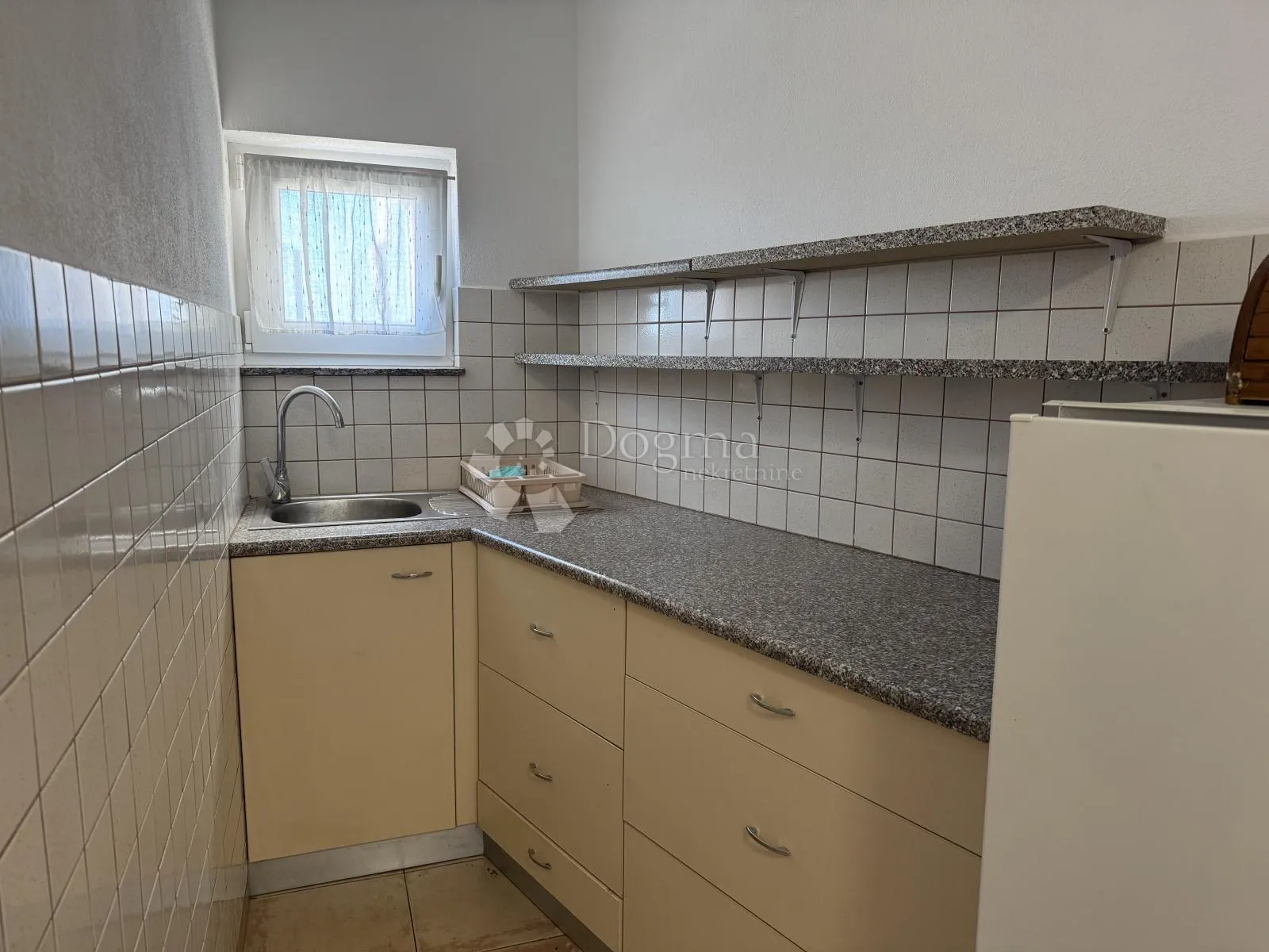 dvije garsonjere sa terasom i pogledom na more - slika 10