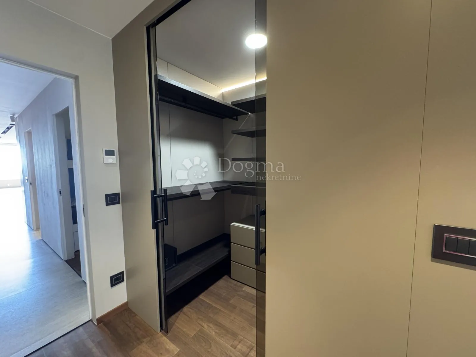 istra - luksuzan penthouse s panoramskim pogledom na more - slika 20