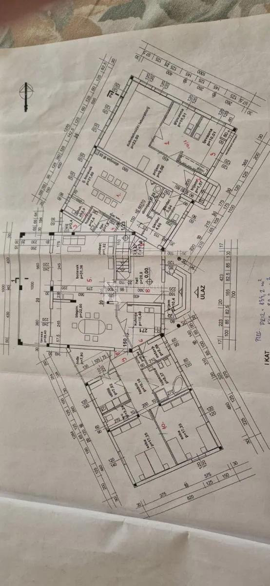 villa u rovinjskom selu, roh bau 550 m2, sa građevinskom okućnicom - slika 11
