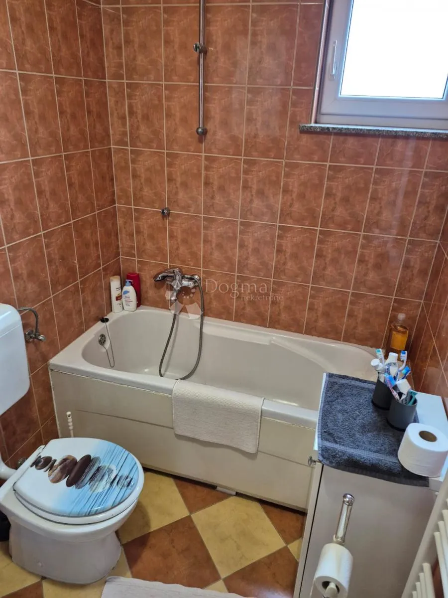 velika gorica centar, dvoetažni stan potpuno namješten! - slika 9