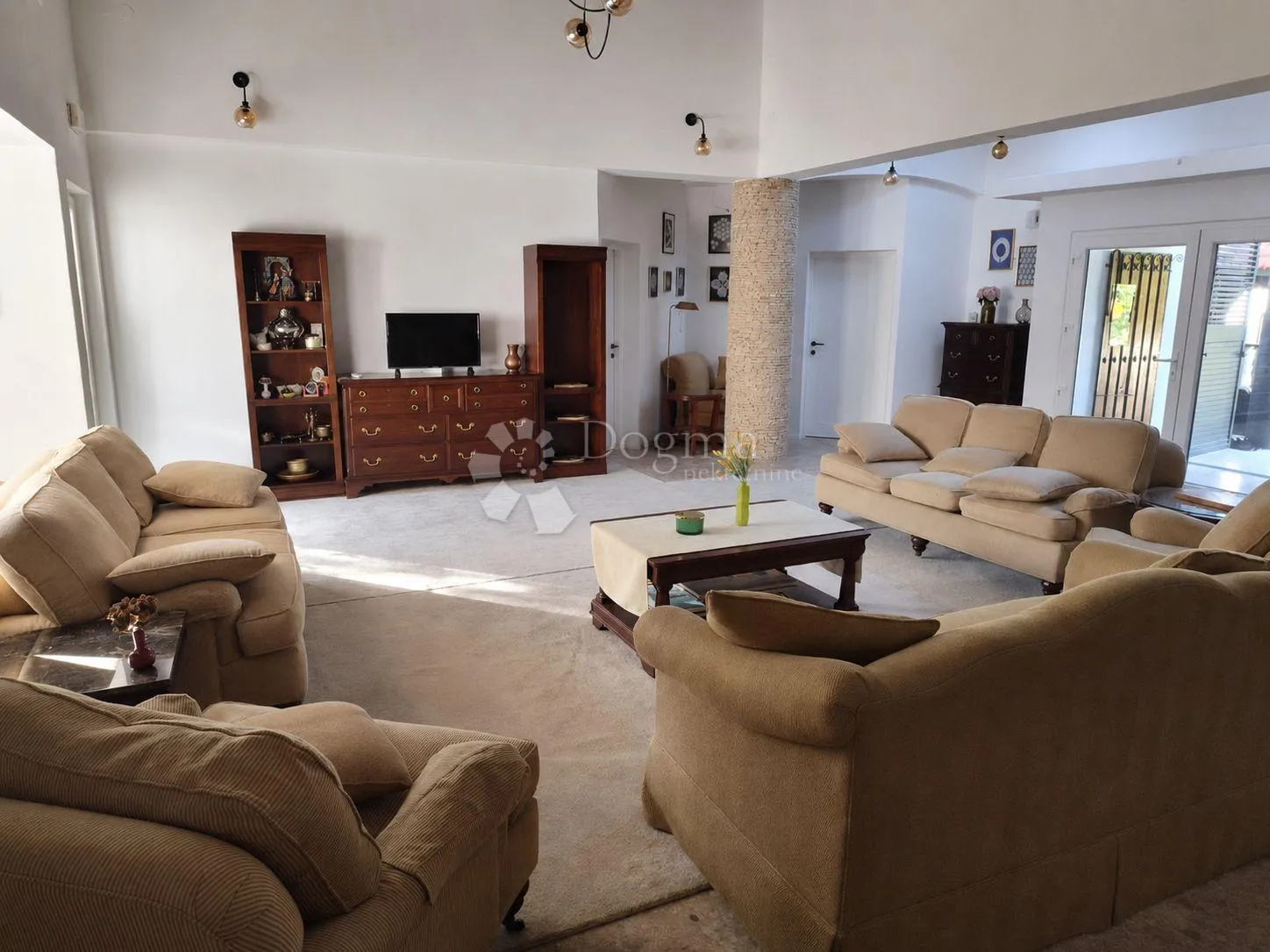 silba – prostrana renovirana kuća prizemnica 244 m2 - slika 4