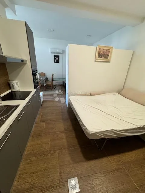 apartman u kostreni u neposrednoj bkizini plaža - slika 8