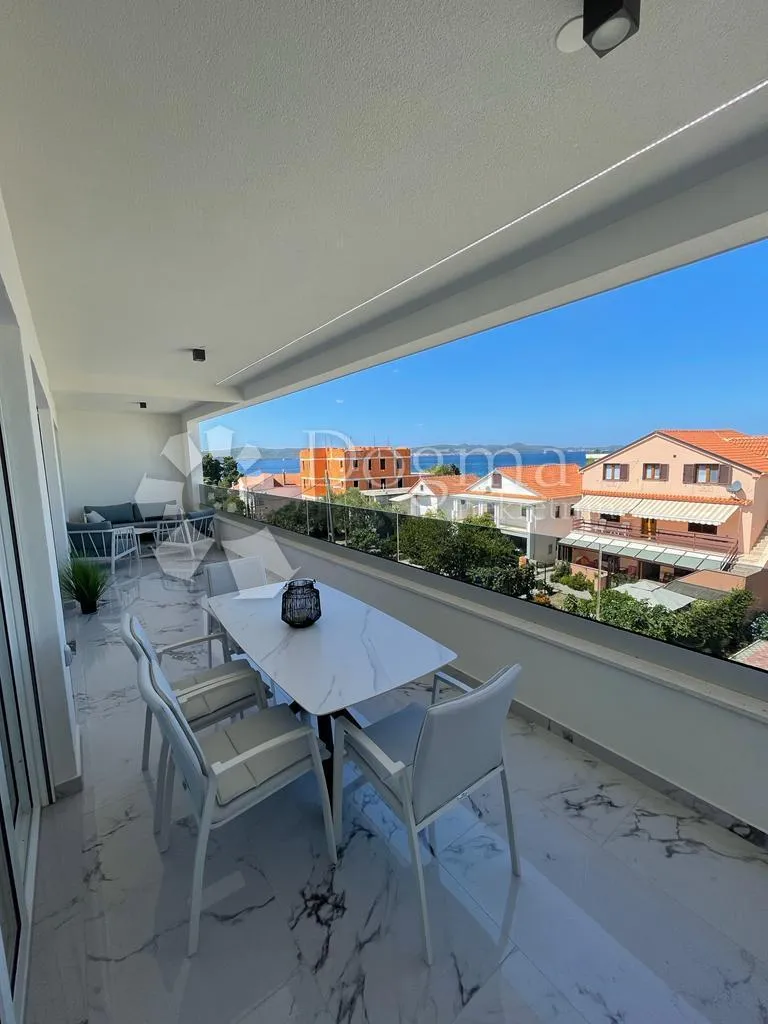 bibinje - potpuno opremljen penthouse s bazenom na krovnoj terasi - slika 17