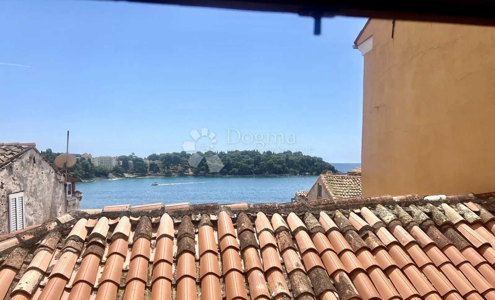 kuća u rovinju sa pogledom na more - slika 1