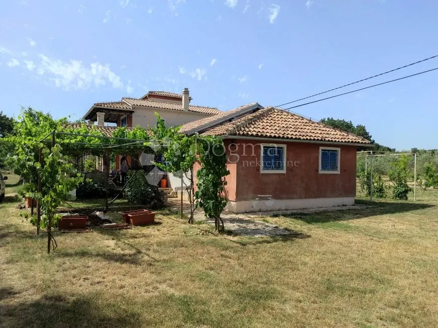 prekrasna stancija u okolici pule, s 10000 m² urbaniziranog zemljišta - slika 9