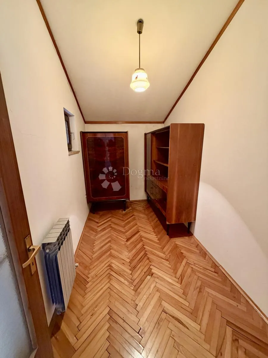 kuća s potencijalom - zarečki krov - slika 25