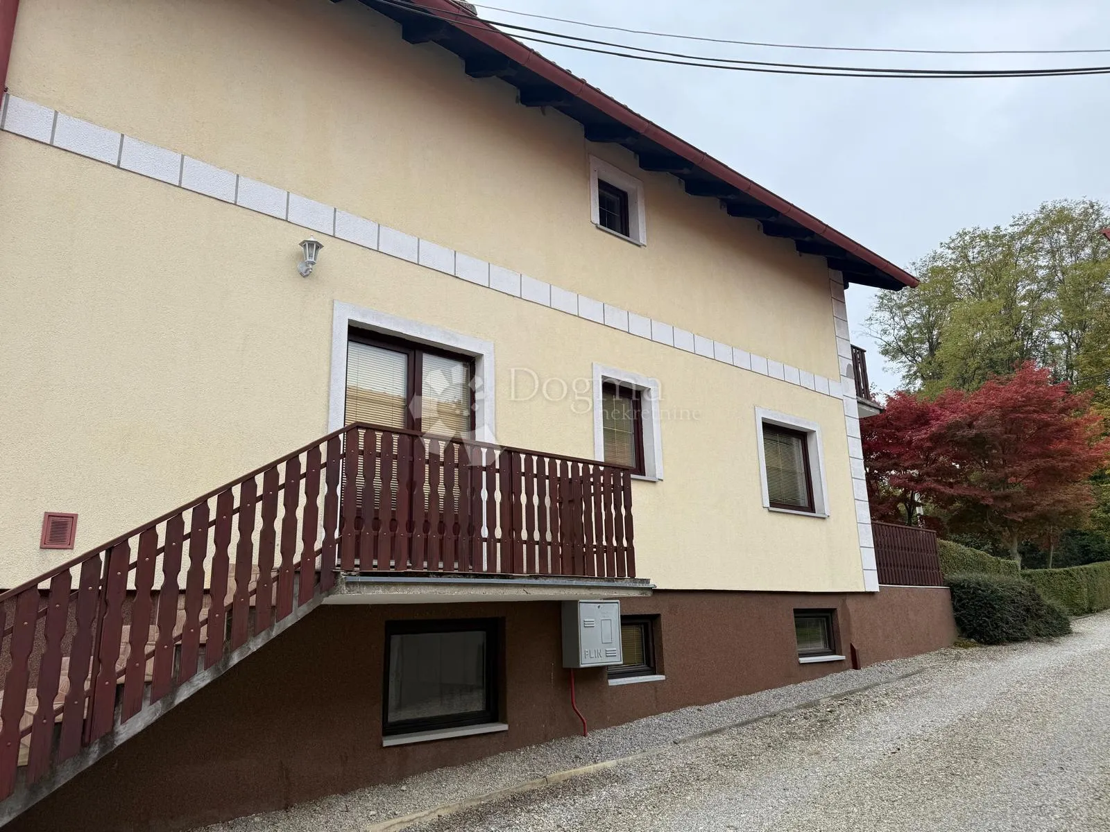 imanje u čalincu s romantičnom kurijom i modernom kućom - slika 13