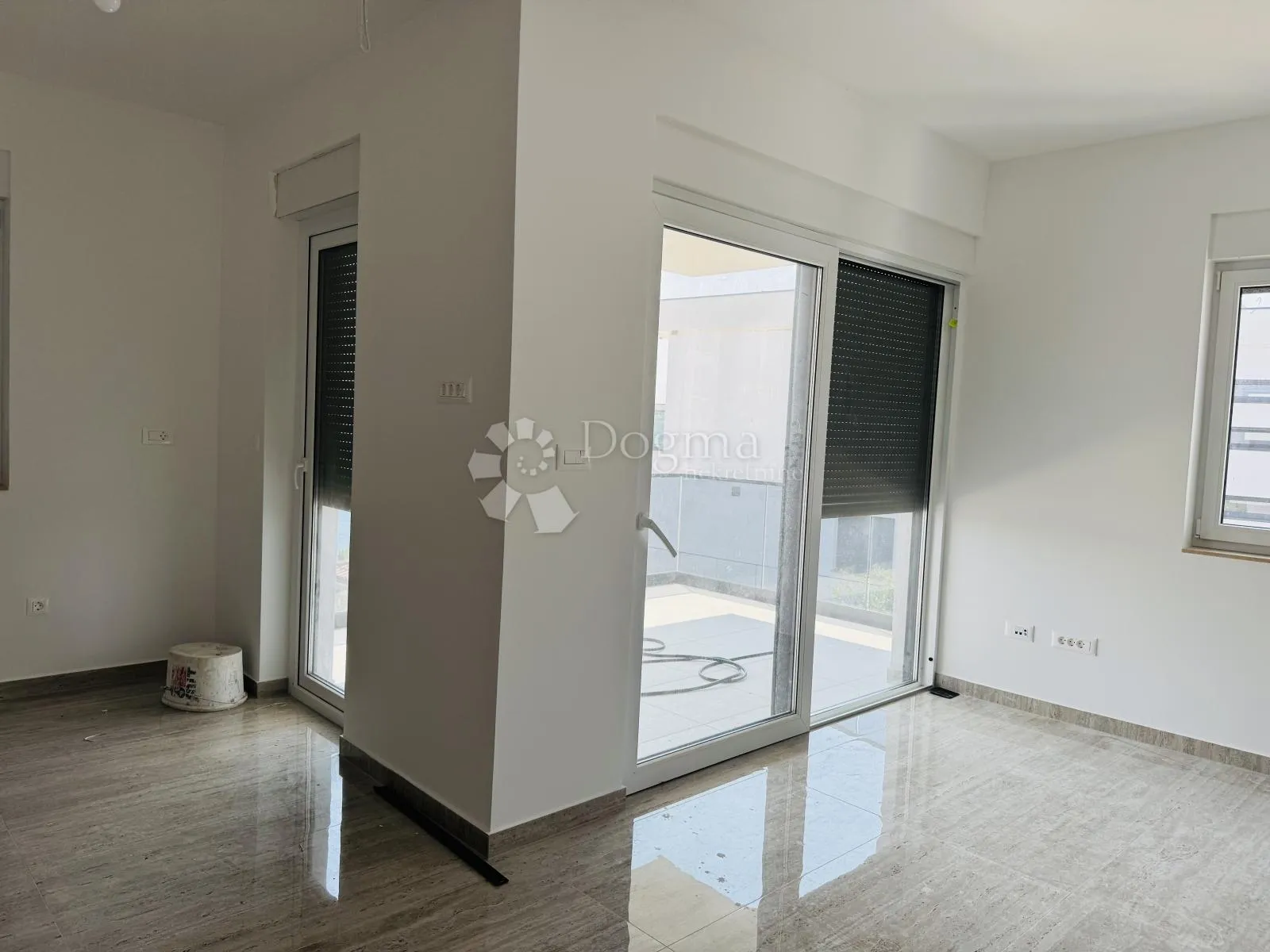 penthouse 20m od mora, maslenica - slika 7