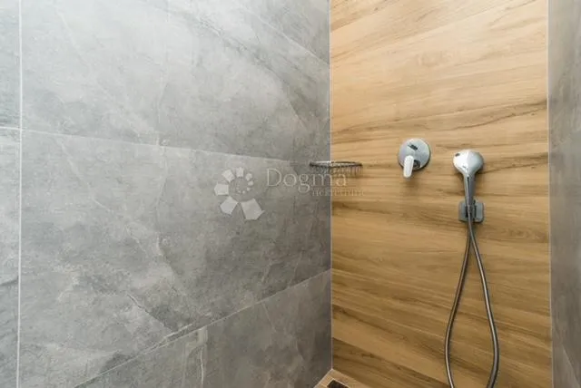 zaton moderna vila - novogradnja sa pogledom na more - slika 35