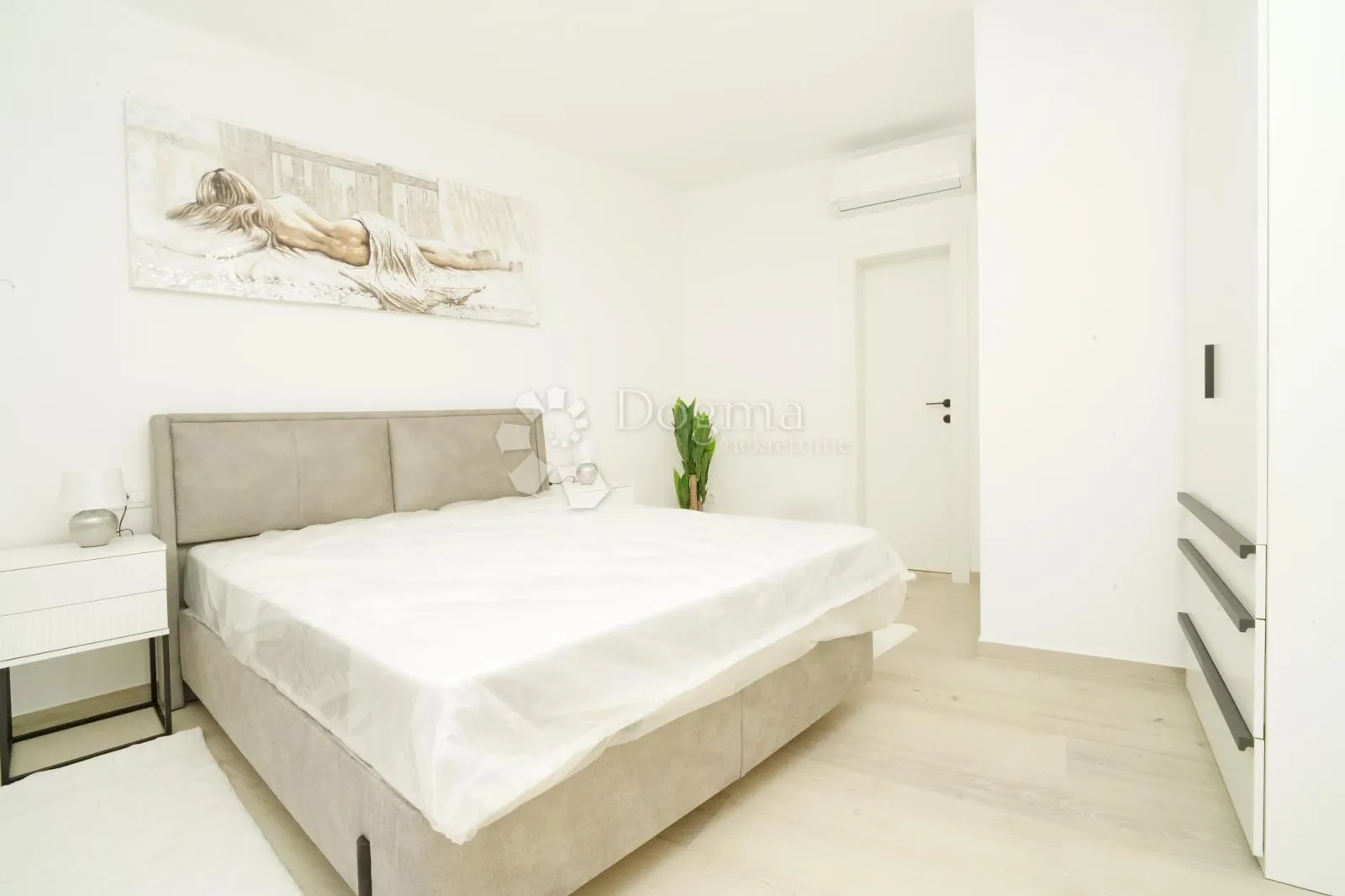 moderna kuća s 2 apartmana- kaštelir - slika 15