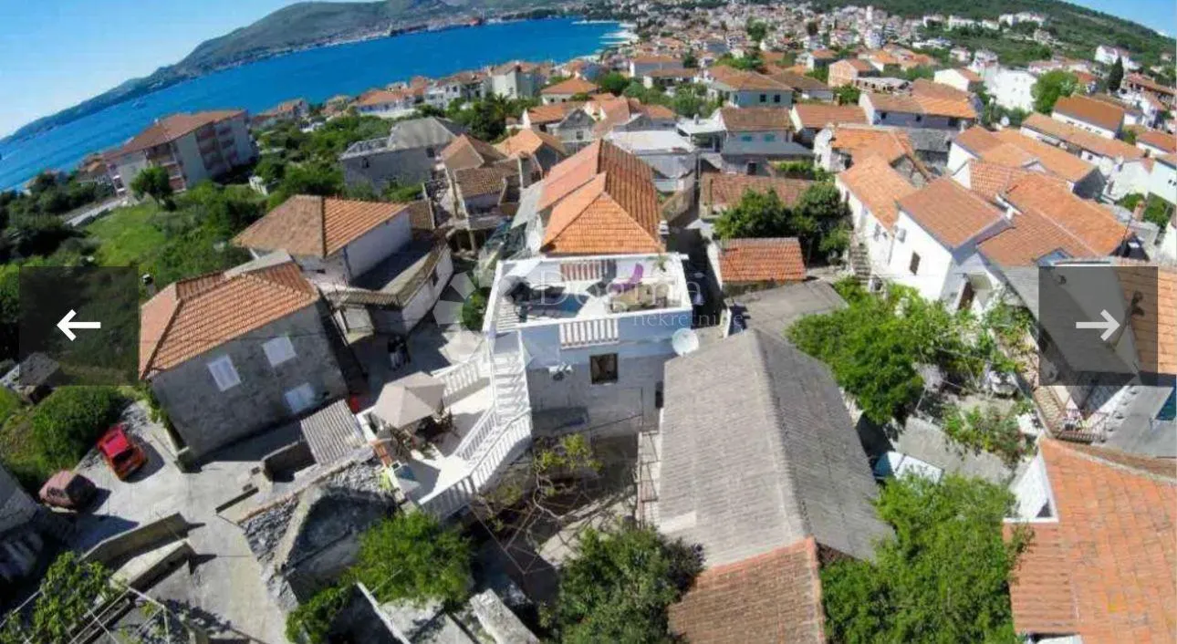 renovirana kamena kuća 200m od plaže sa krovnom terasom - slika 2