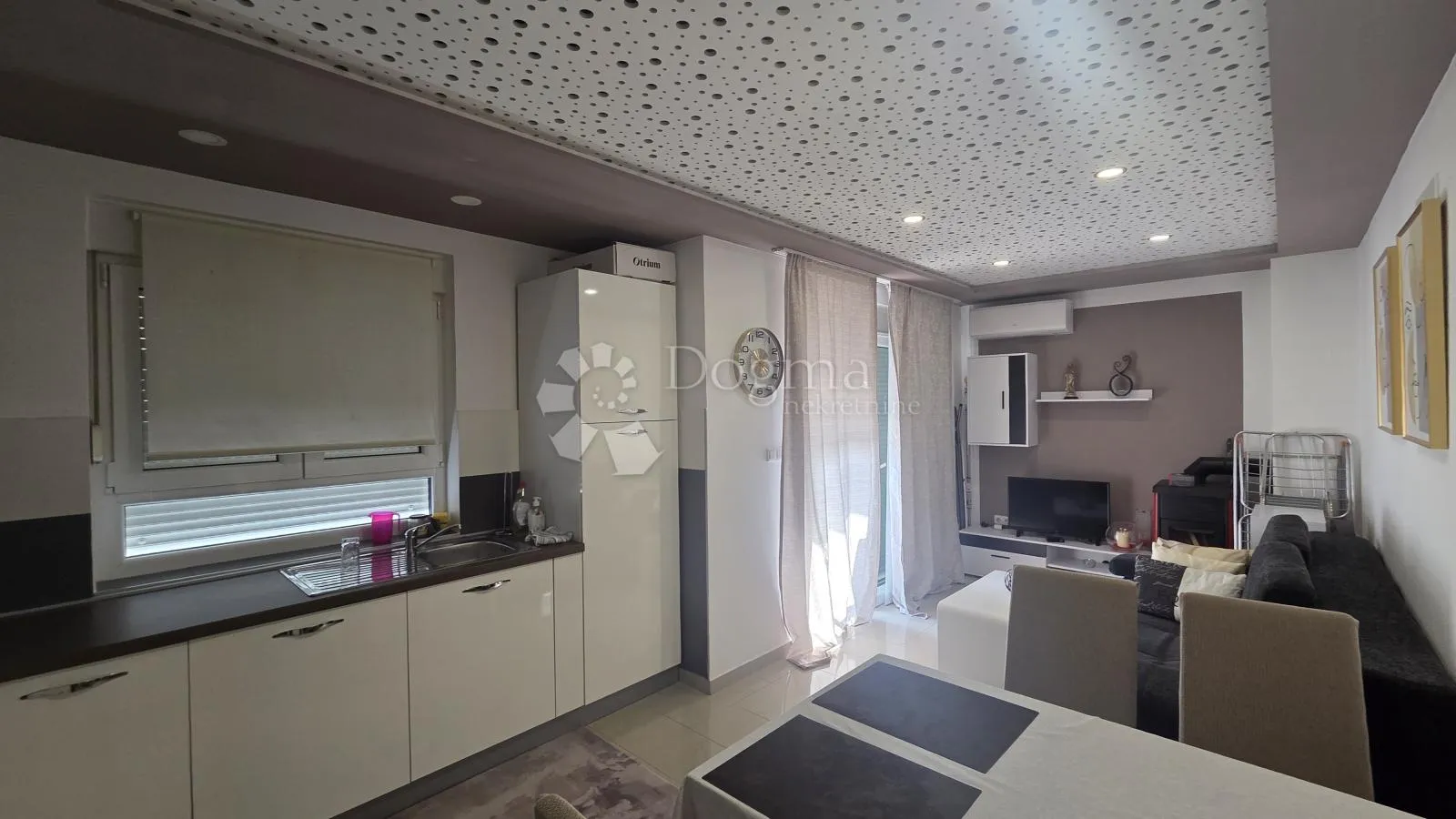 moderan apartman s lođom i parkirnim mjestom - slika 4