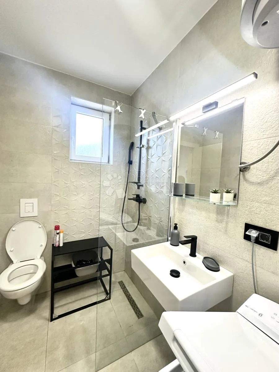 kuća sa 4 apartmana i bazenom crikvenica - slika 17