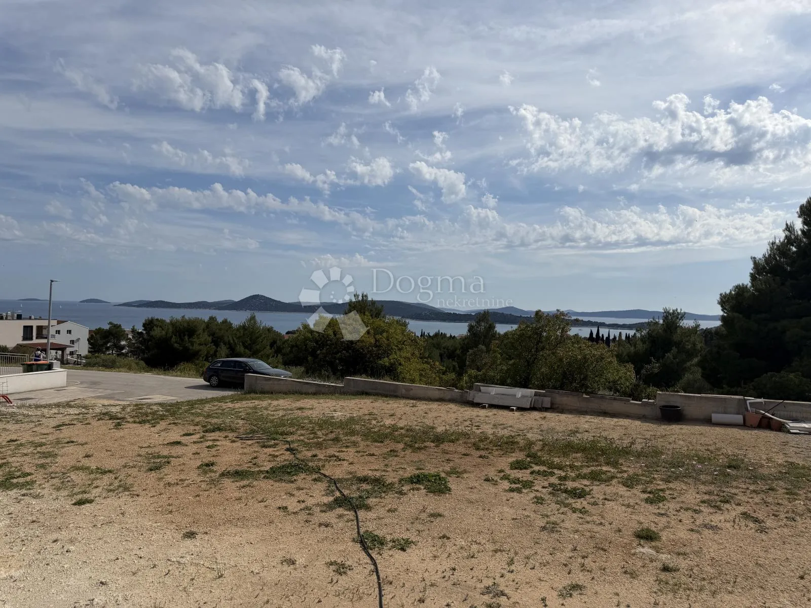 top lokacija! građevinsko zemljište s pogledom na more – vodice (p-4) - slika 2