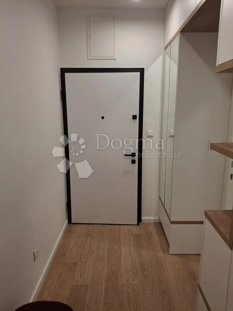 dizajnerski studio apartman u poslovnom centru raba!!! samo kod nas! - slika 19