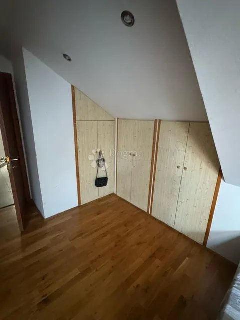 jedinstvena nekretnina u traženoj zoni - slika 13