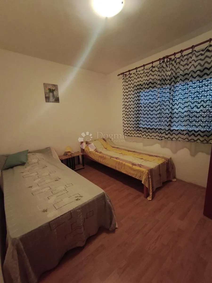 okrug gornji – kuća s više apartmana na atraktivnoj lokaciji - slika 7