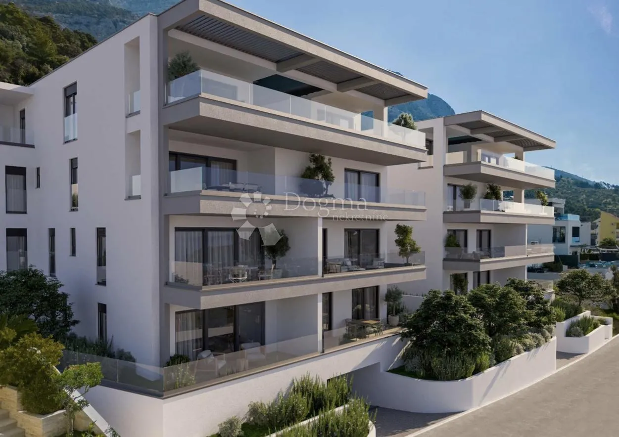 ekskluzivni penthouse s bazenom i pogledom na more -makarska - slika 2