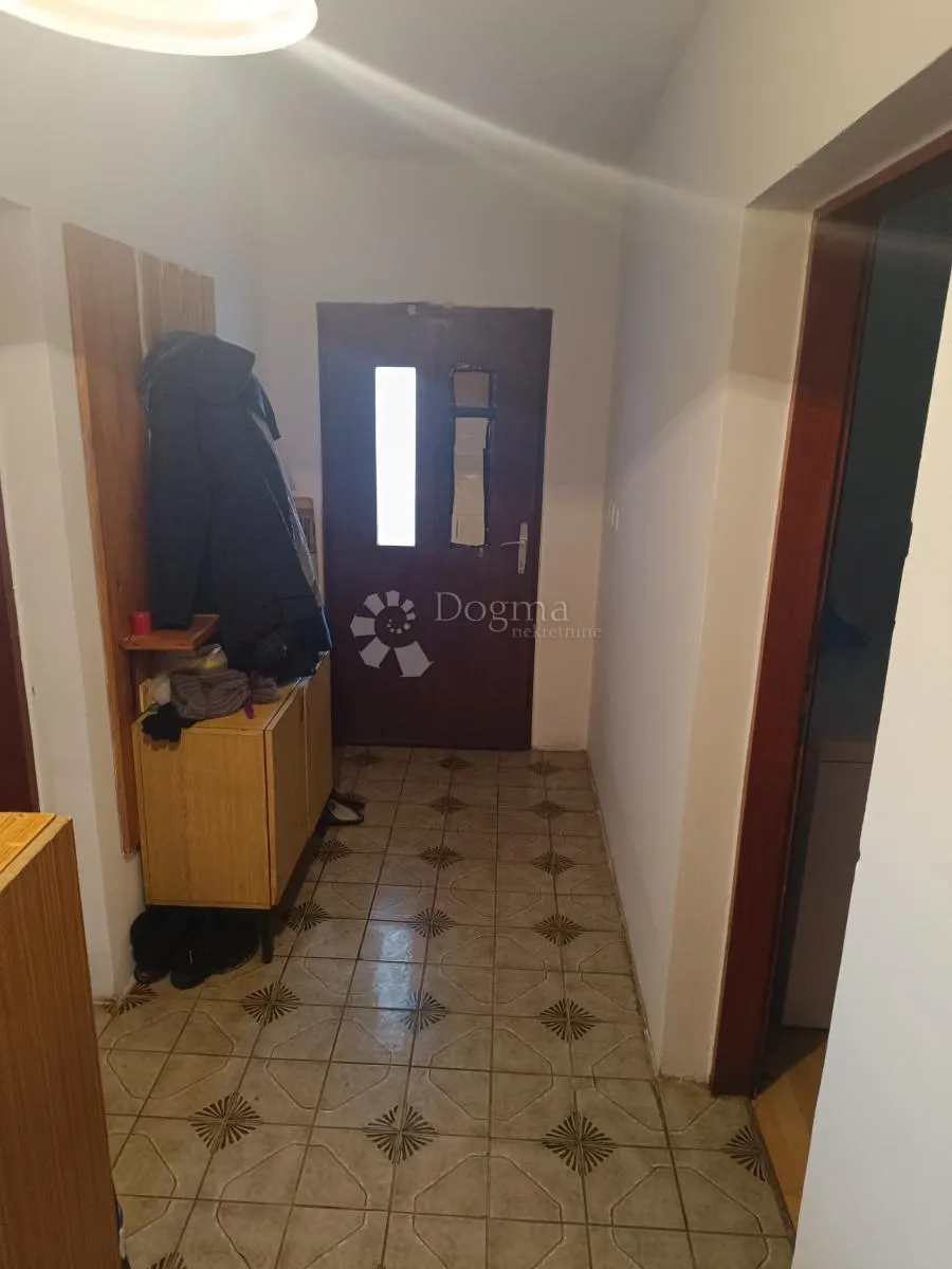 kuća s prostranom parcelom - slika 13