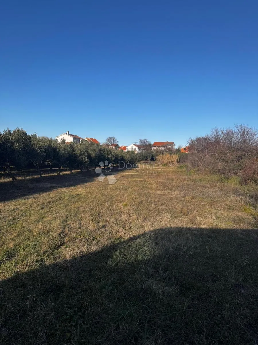 građevinsko zemljište - 1400m2 - gornji zemunik - slika 2