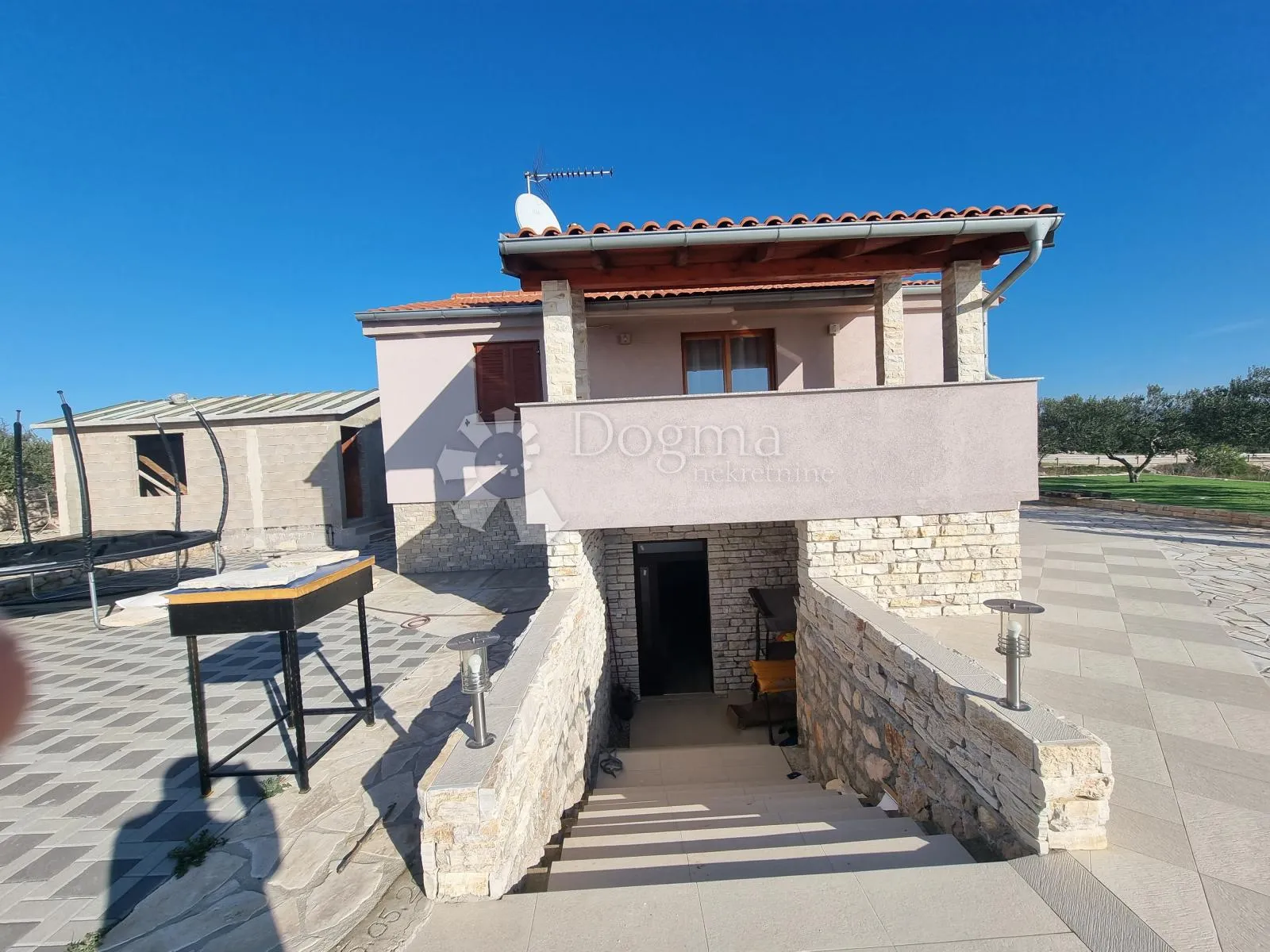 kamena villa na osami sa božanstvenim pogledom!!! - slika 10