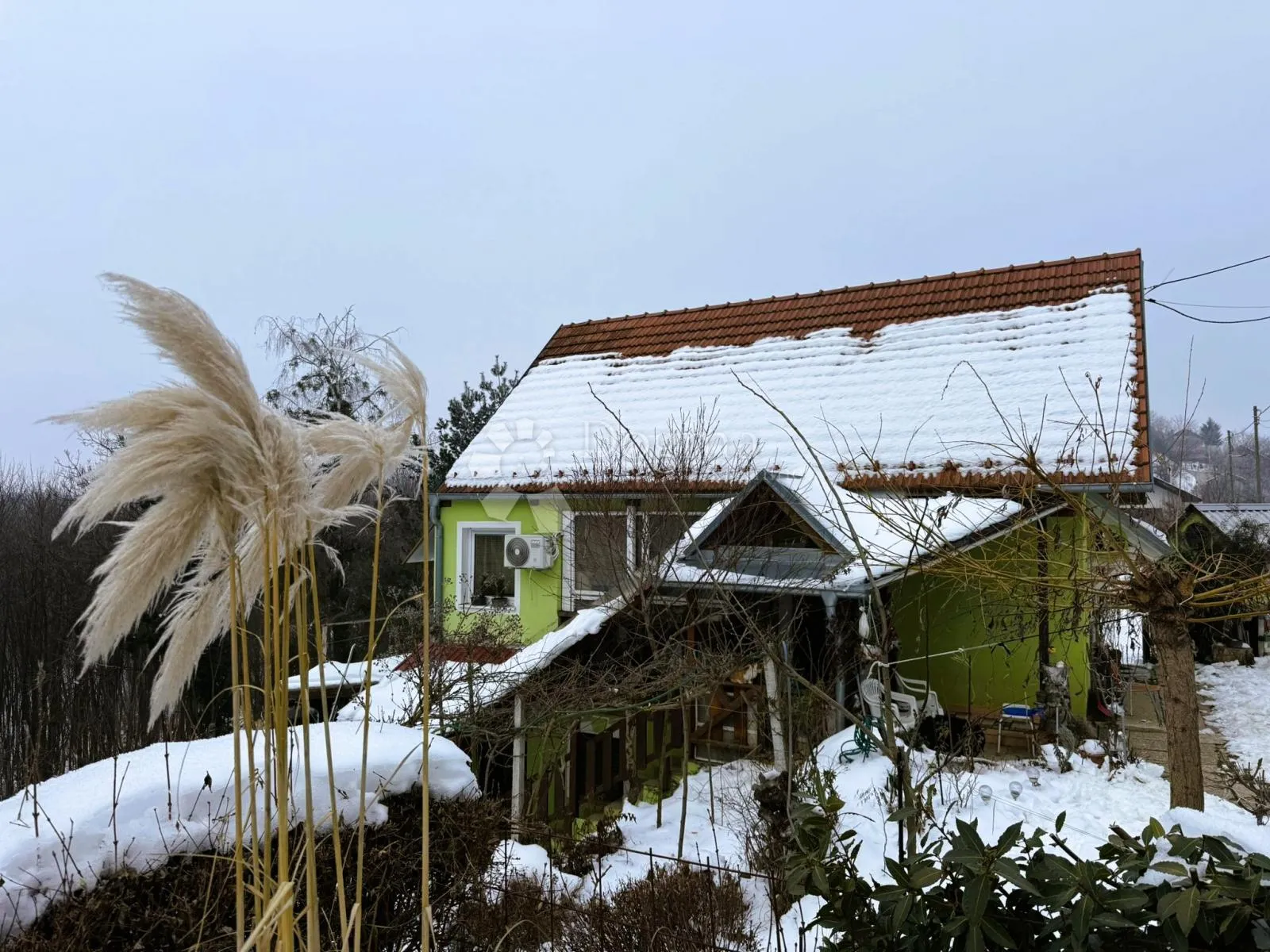 topli dom u zagrljaju prirode - šarmantna kuća u grkaveščaku - slika 21