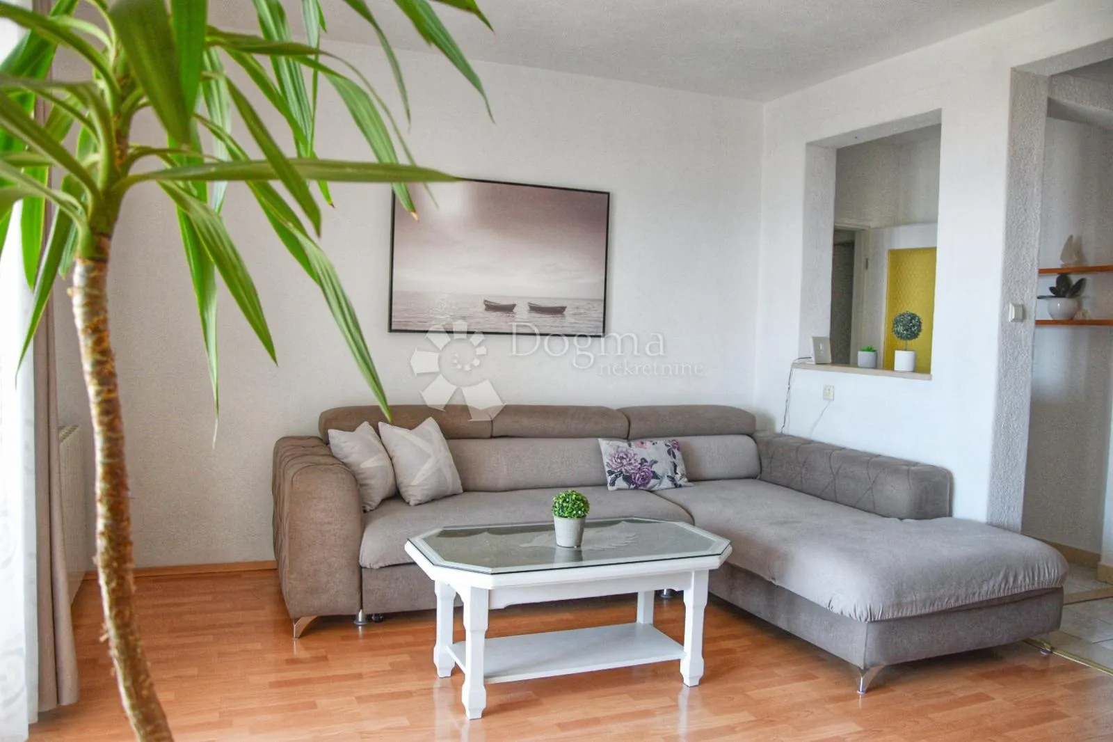 apartmanska kuća bol - slika 7
