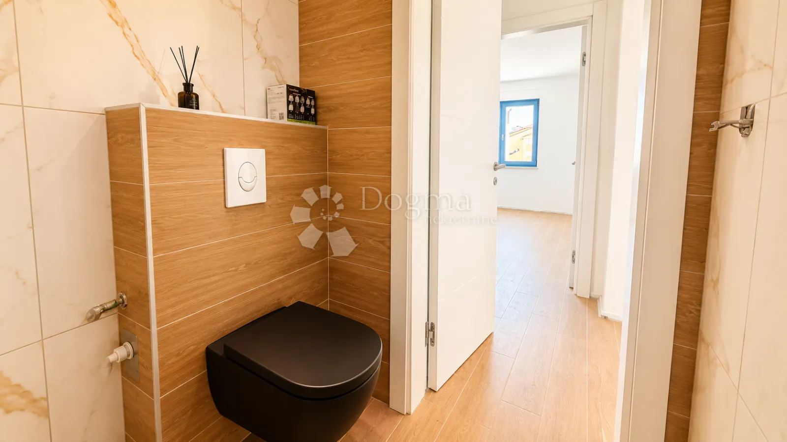 dvoetažni penthouse s panoramskim pogledom na more – baška voda - slika 22