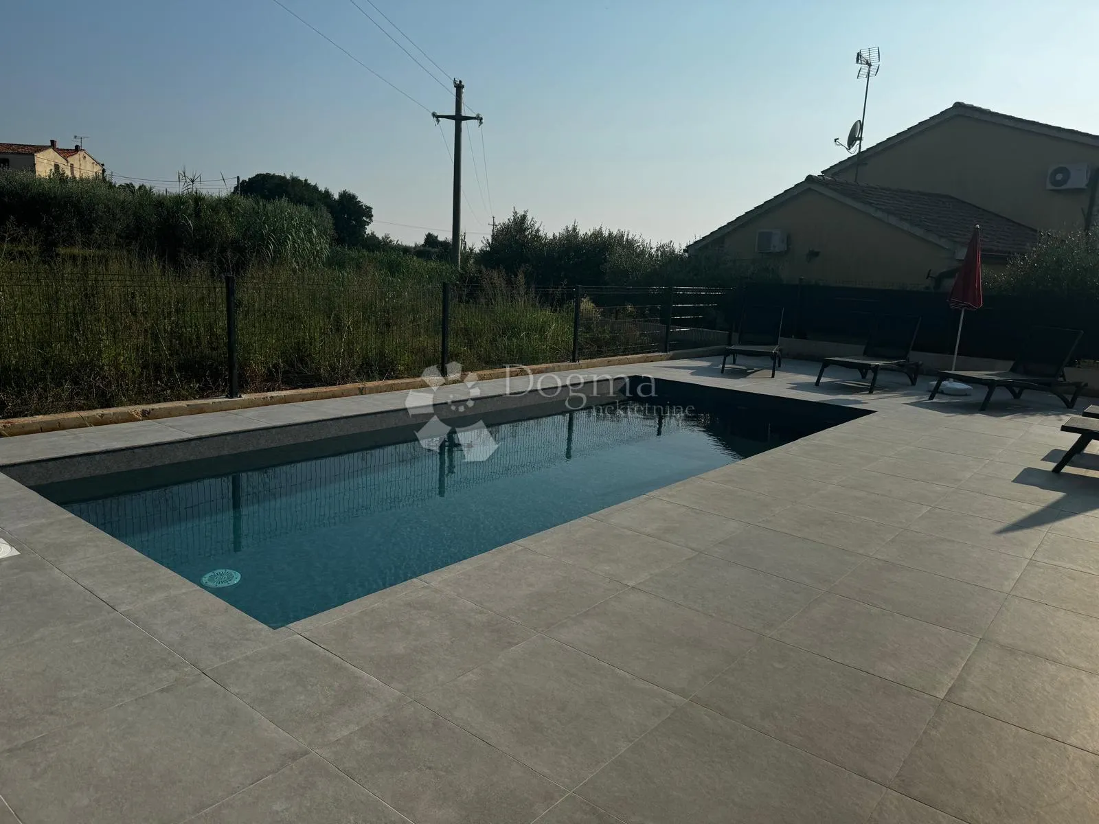 stan 109m2 sa bazenom poreč - slika 24