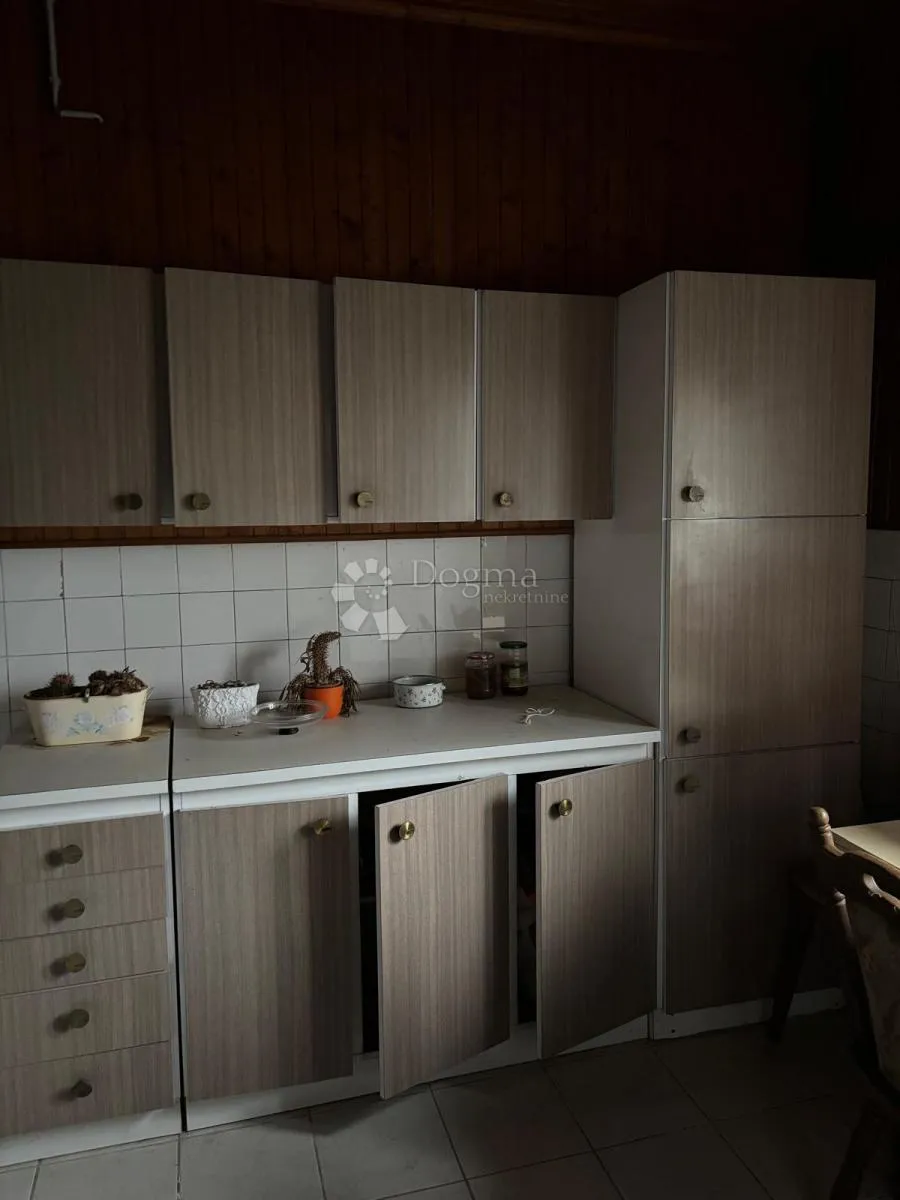 kuća s potencijalom za uređenje, blizina svih sadržaja – možđenec - slika 2