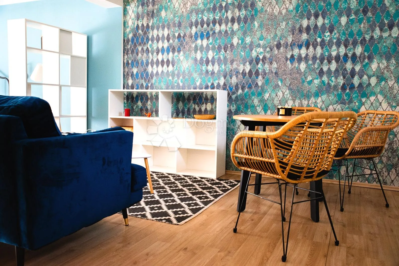 3 studio apartmana s uhodanim dnevnim najmom!! - slika 4