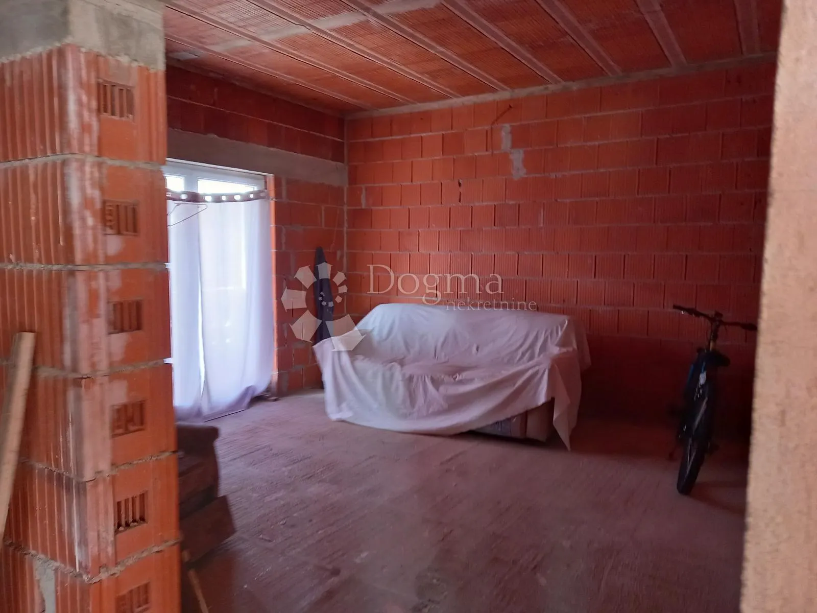 vodice - kuća 800 m2 odlična prilika - slika 26