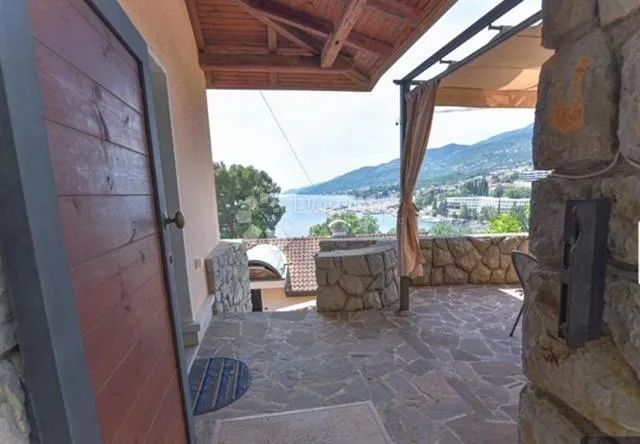 šarmantni apartman u centru opatije - slika 5