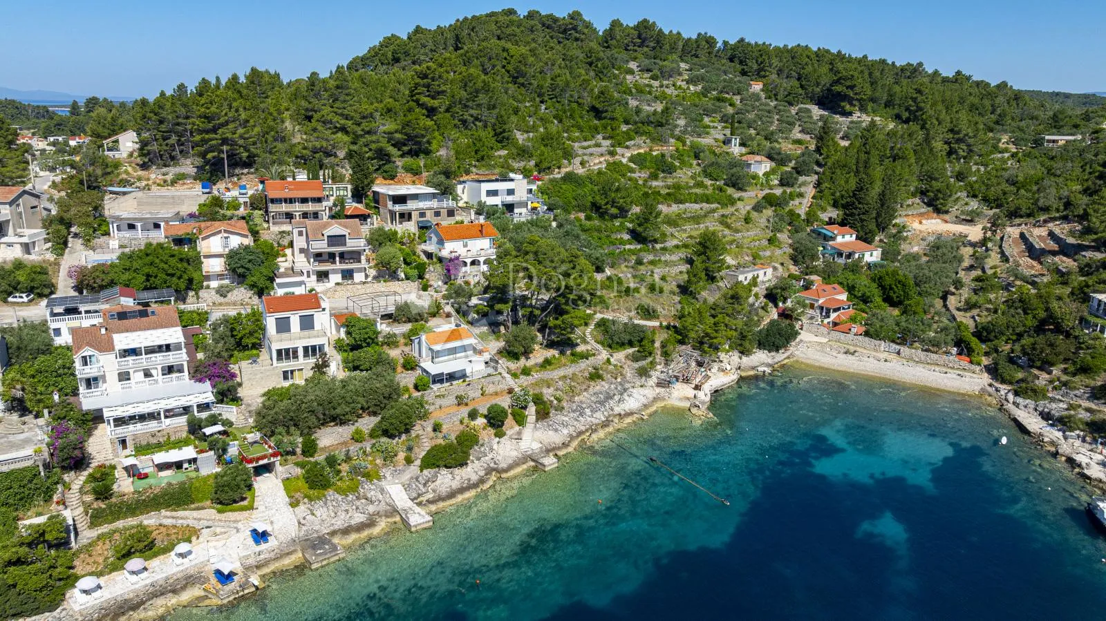 prvi red do mora: samoodrživa apartmanska vila s uhodanim poslovanjem – vela luka, korčula - slika 17
