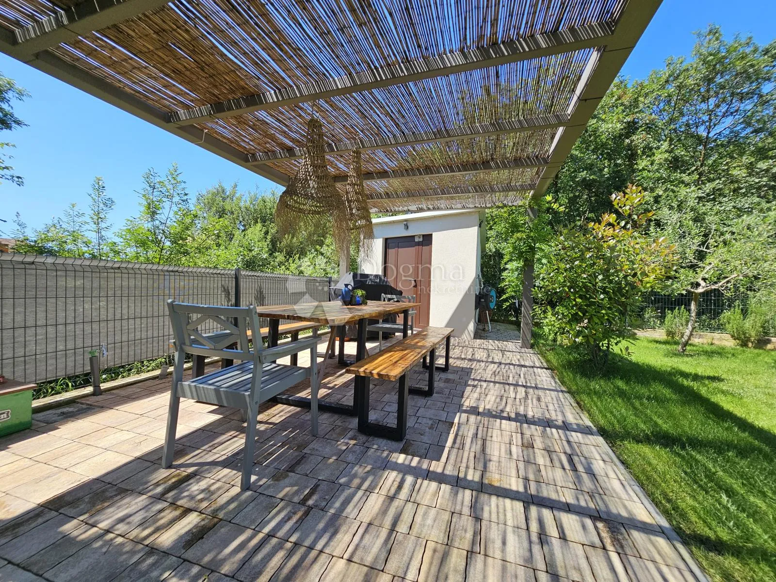 apartmanska kuća (4 jedinice) spremna za turizam - slika 47