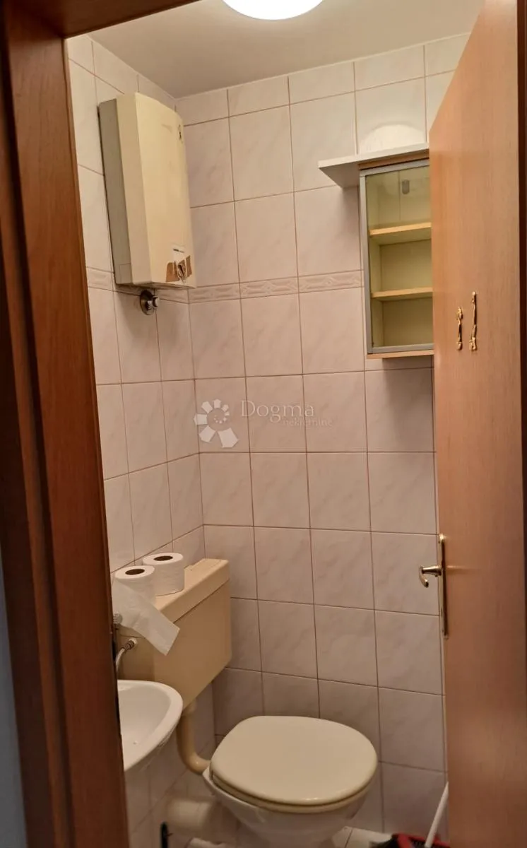 trosoban stan u potkrovlju, brda, split - slika 4