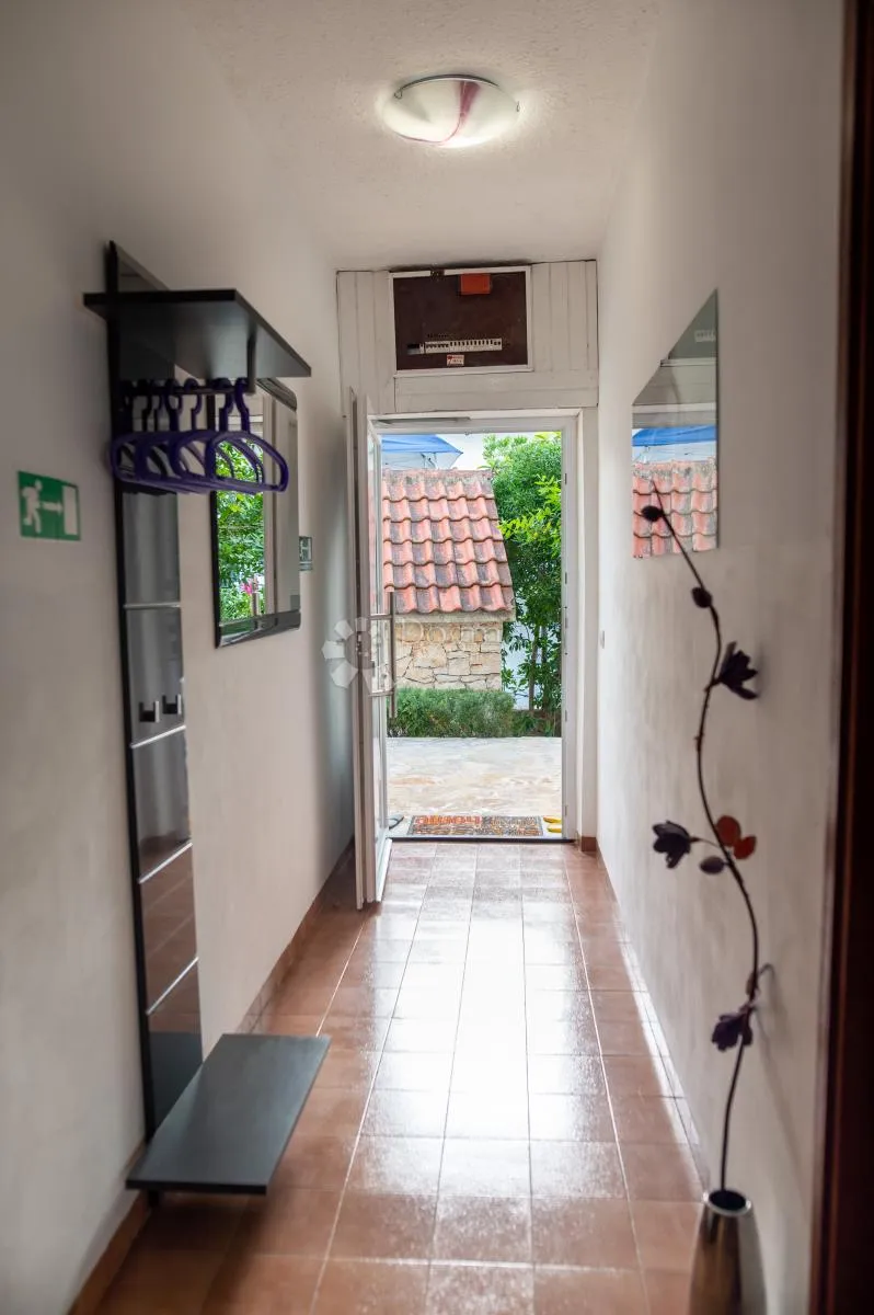 kuća prvi red uz more - dvojna kuća u arbaniji, trogir - slika 26
