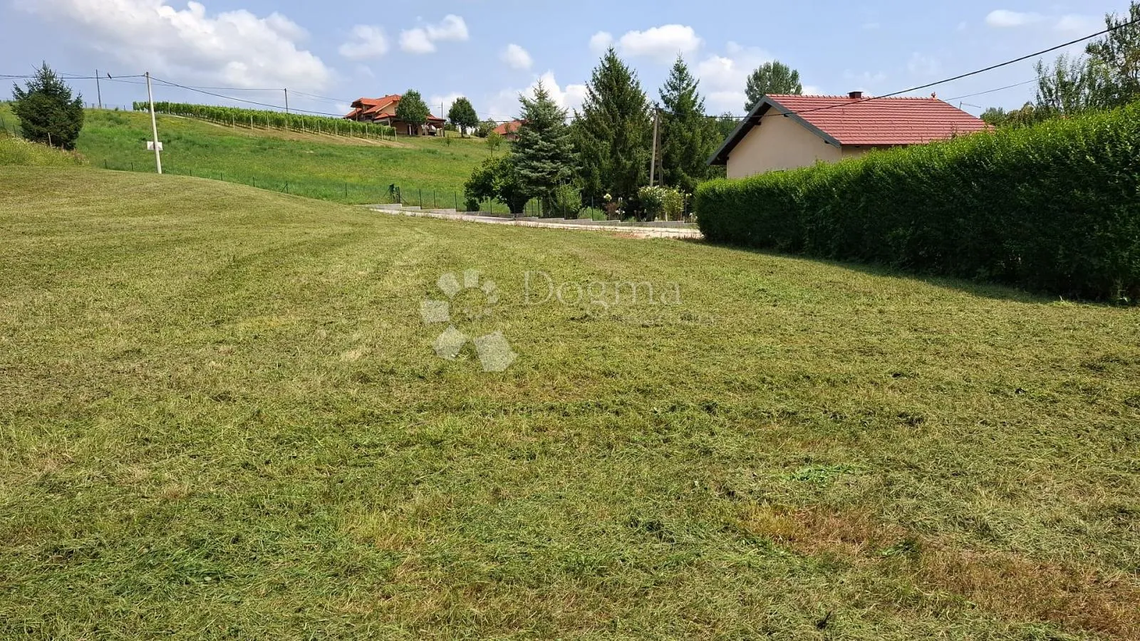 građevinsko zemljište 1.892m² svega 4km od centra pregrade - slika 2