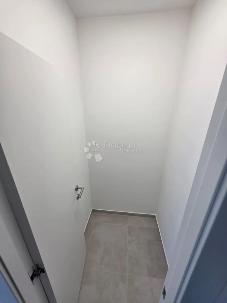 primošten- ekskluzivni penthouse s predivnim pogledom - slika 16