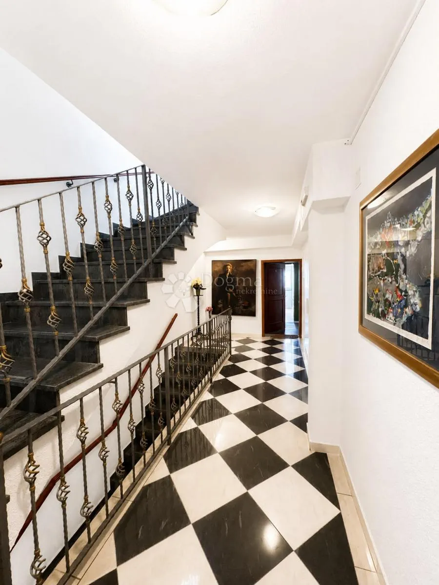 prestižna adresa punta skala (petrčane) 70 m od mora, renoviran stan 77m2 - slika 2